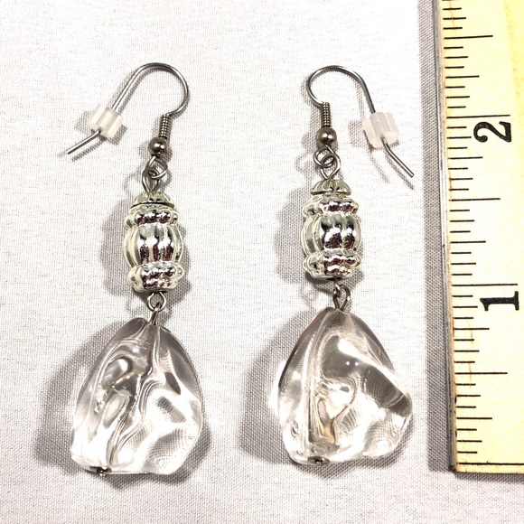 EARRINGS & RING SET - Earrings clear rock look w/ Silver-tone beads. Ring clear. - Picture 8 of 16